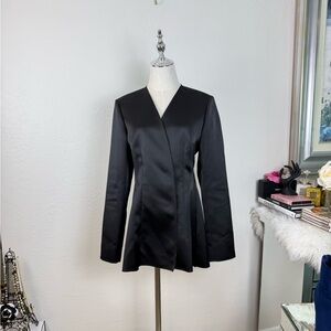 NWT Carolina Herrera Black Snap Blazer Raw Edge Sz 8